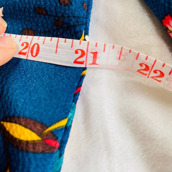 Floral Loft Petite Shift Dress - Picture 8 of 8